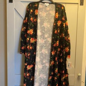 Lularoe Sarah duster, nwt size Medium